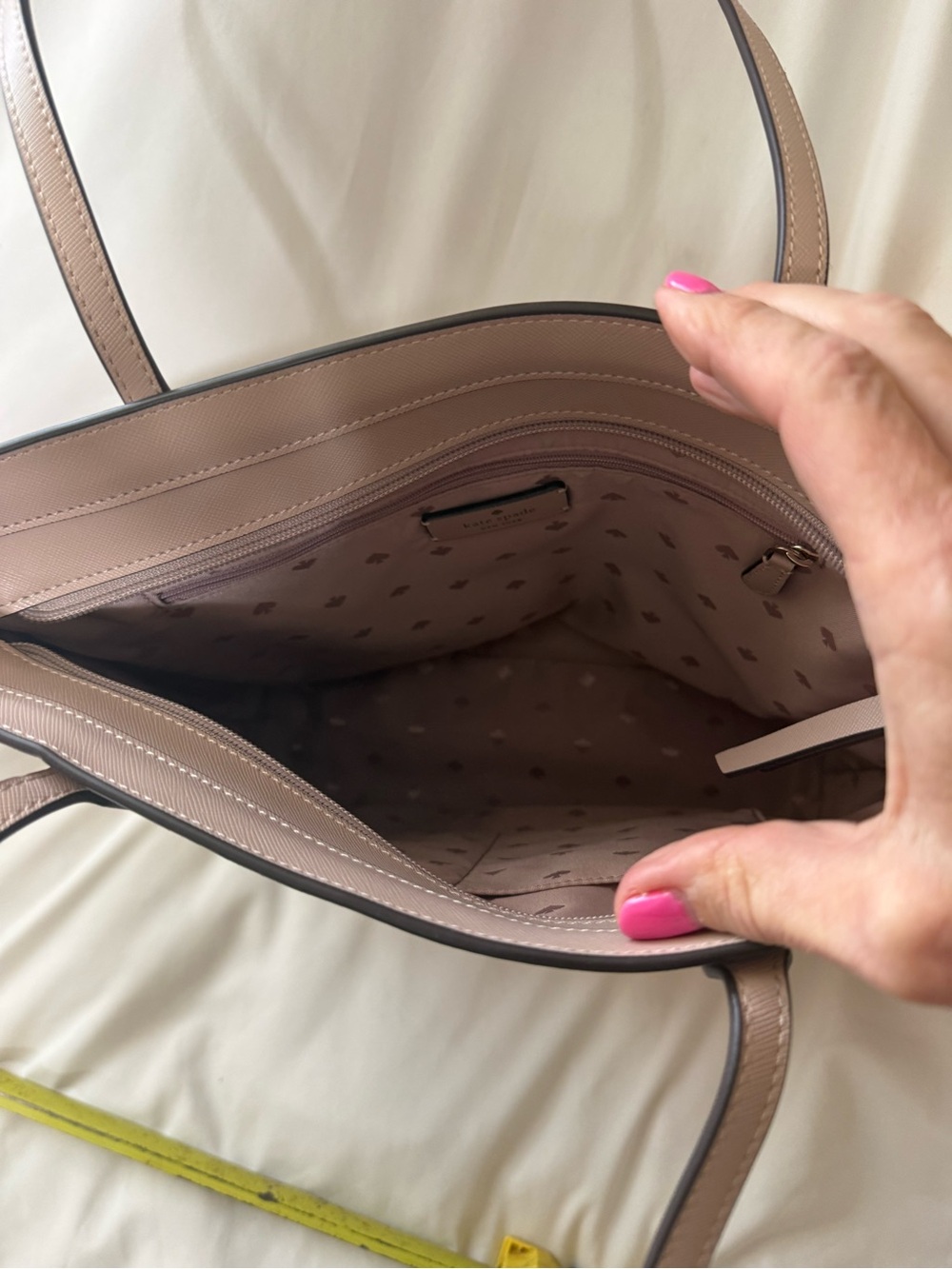 Kate Spade Tote *NEW*! - Picture 5 of 9